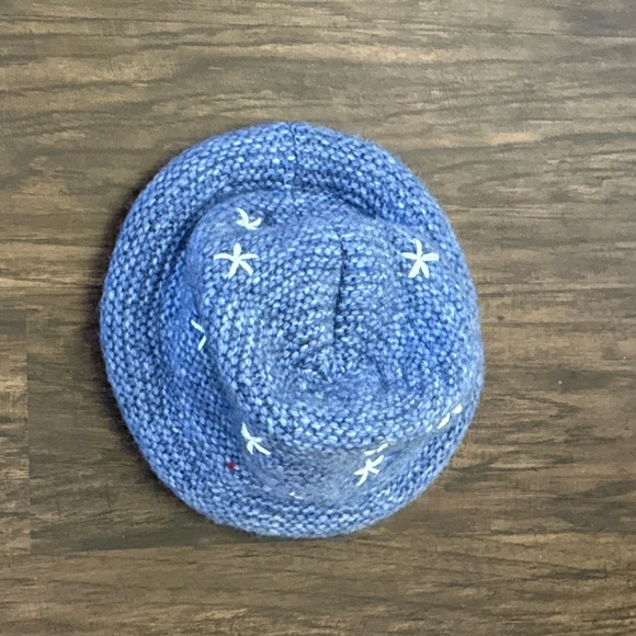Free People Daisy Blue Knitted bucket Hat - Picture 2 of 14
